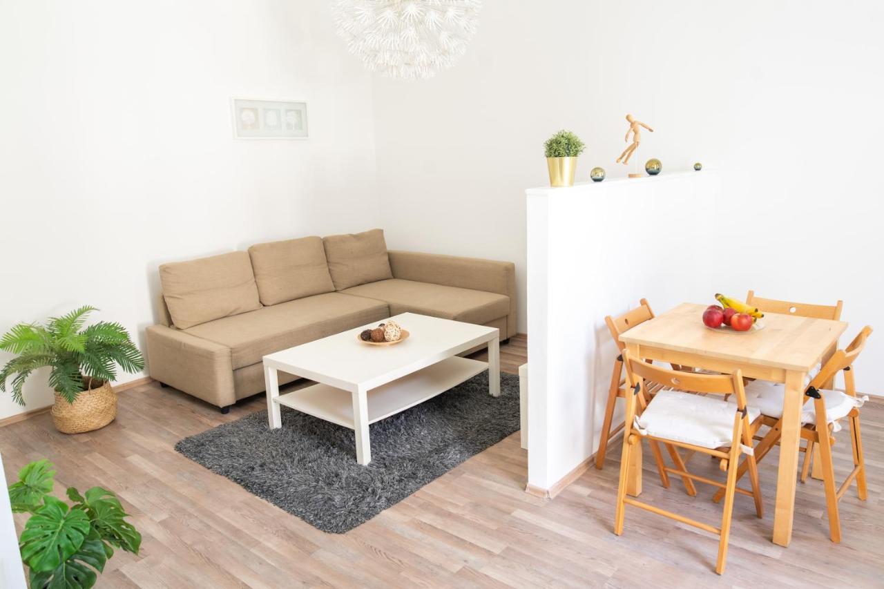 N28 Condo Apartment Next To Andrassy. Budapest Exterior foto