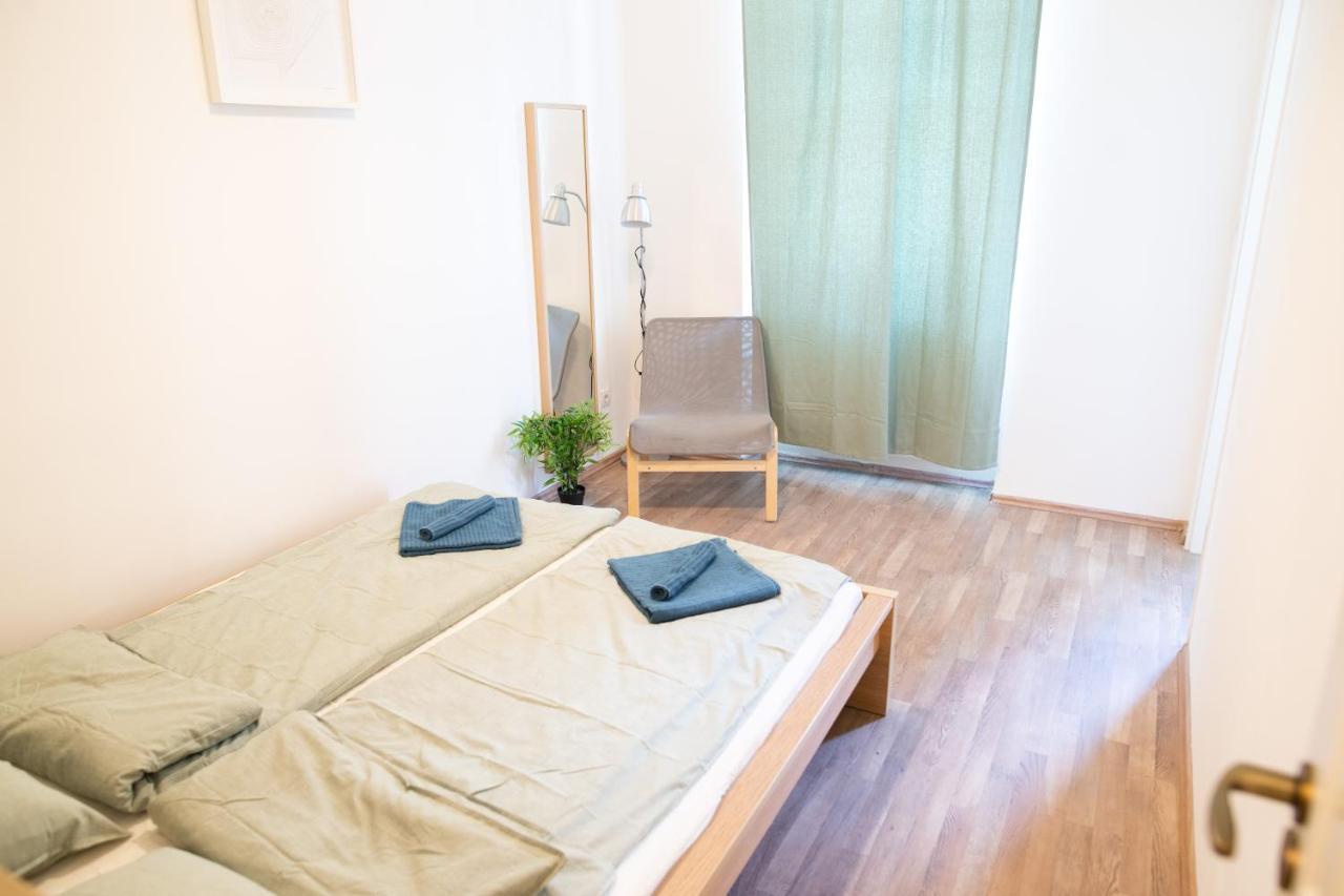 N28 Condo Apartment Next To Andrassy. Budapest Exterior foto